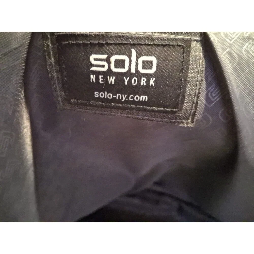 Solo New York Convertible Backpack Laptop Bag Polyester Padded Gray Black
